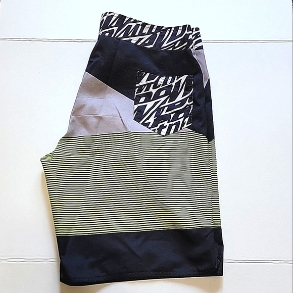 Mountain Dew Board Shorts Men's Green Striped Swim Trunks Size 38 - Picture 4 of 10